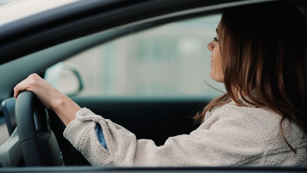 Eko-driving: Optimalizácia plynulosti jazdy, otáčok a tlaku pneumatík pre palivovú efektívnosť