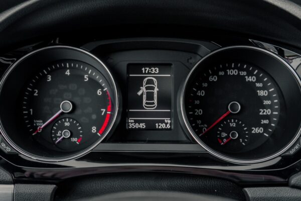 Diaľničné nedostatky začiatočníkov: Nesprávne radenie, odstup a manévre pri pripájaní