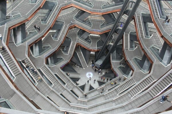 Edge computing: Distribuované spracovanie dát a nízka latencia