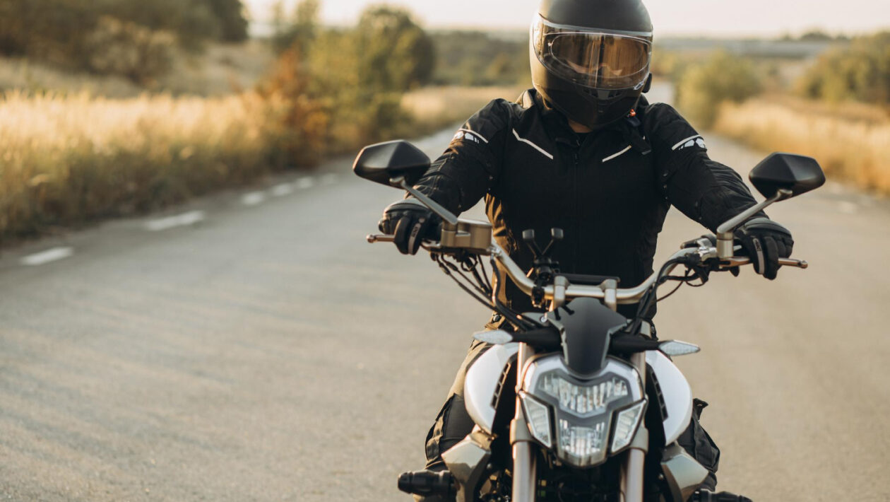 Jazda s chladnou hlavou: 3 veci, ktoré vás na motorke udržia v sedle